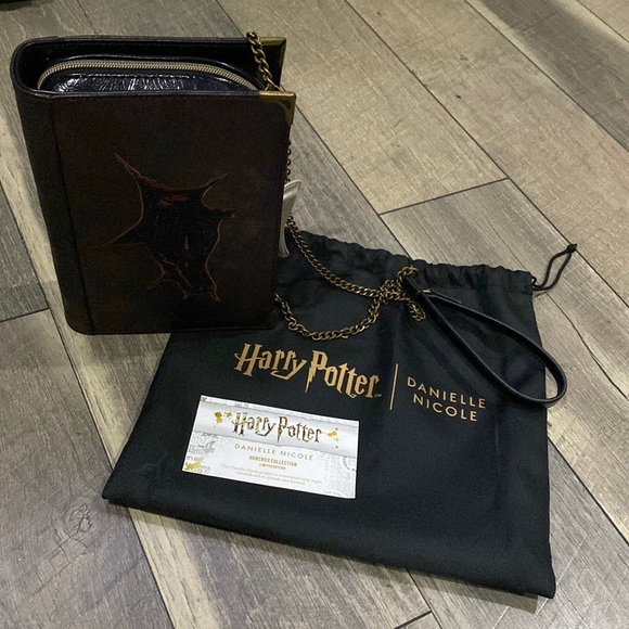 Limited edition Danielle Nicole Harry Potter “Horcrux collection” Tom Riddle - Picture 1 of 7